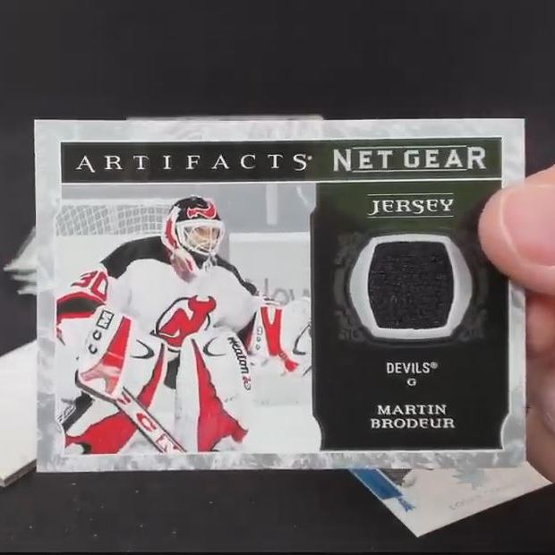 2022-23 Upper Deck Artifacts Hockey 3