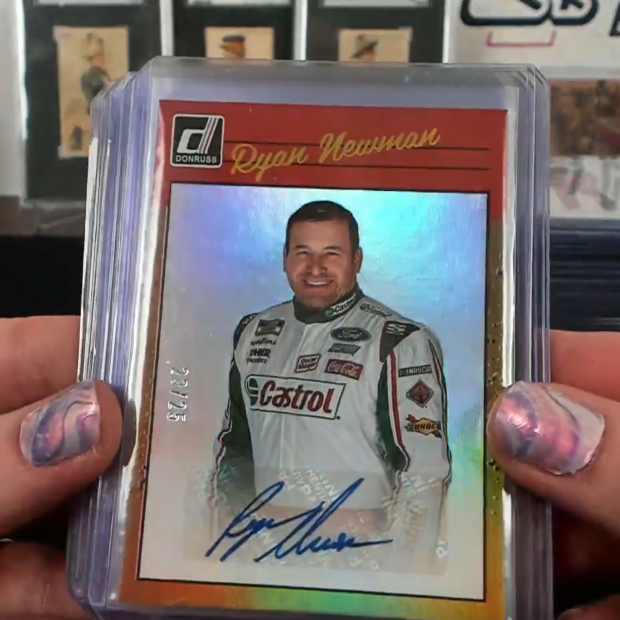 Ryan Newman Retro 1990 Signatures Holo Gold